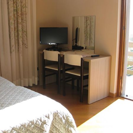 B&B Garden Solto Collina Dış mekan fotoğraf