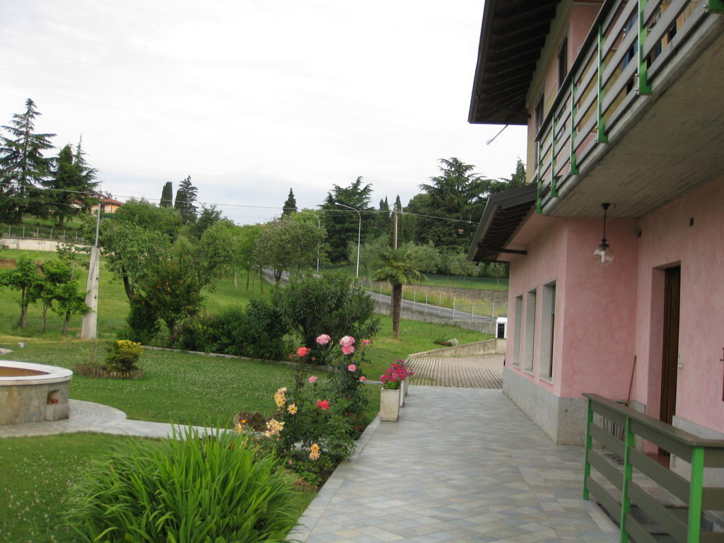B&B Garden Solto Collina Dış mekan fotoğraf